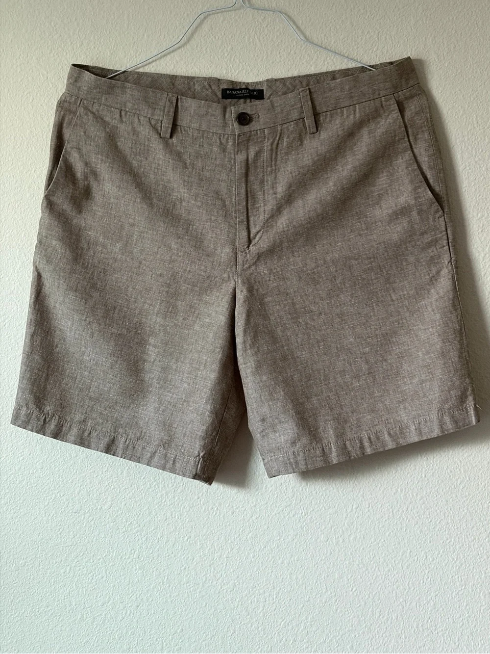 Banana Republic Men’s Khaki 9 Inch Linen Blend Chino Aiden Shorts Size 35x9